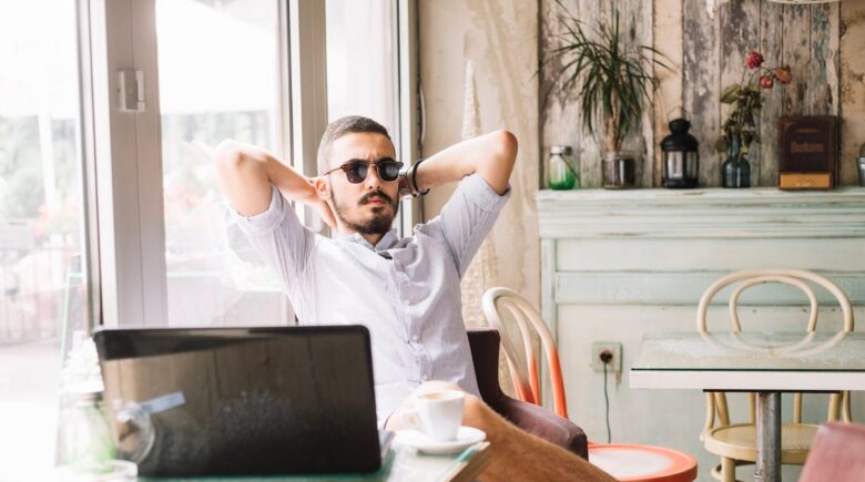 Side hustle budgeting tips with 5 best apps for managing irregular income in 2026