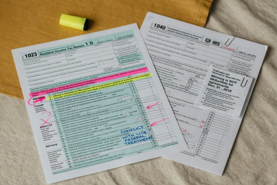 Timeline diagram showing alimony tax treatment before and after December 31, 2018