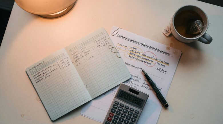 Comparison chart showing money market account APY rates versus standard savings accounts