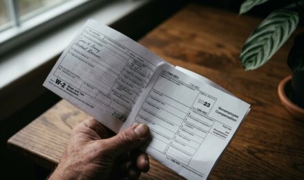 Breakdown of self-employment tax obligations and quarterly payment deadlines for side hustle income