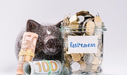 High-income earners comparing 401(k) vs Roth IRA for tax efficiency and retirement savings