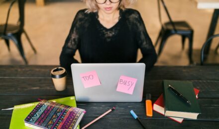 Freelancer deducting client meal expenses on California state return 2026