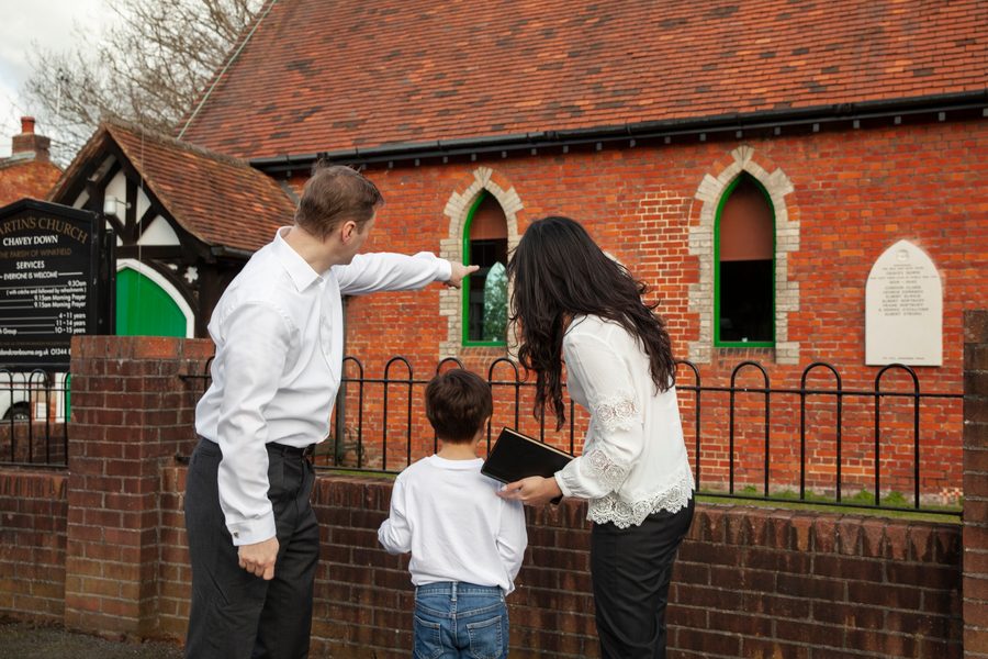 A legal guardian clause highlighted in a will document.