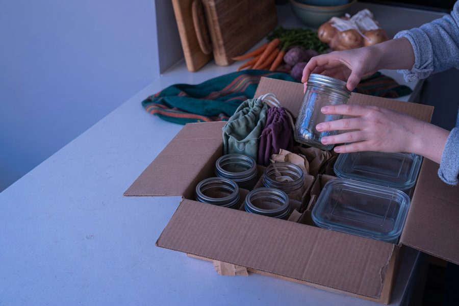 Glass containers and cloth bags for zero-waste shopping