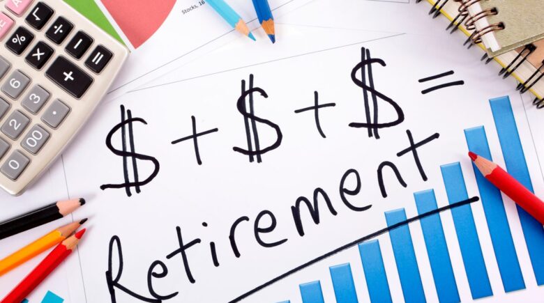 Retirees in Florida discussing state taxes and retirement withdrawals